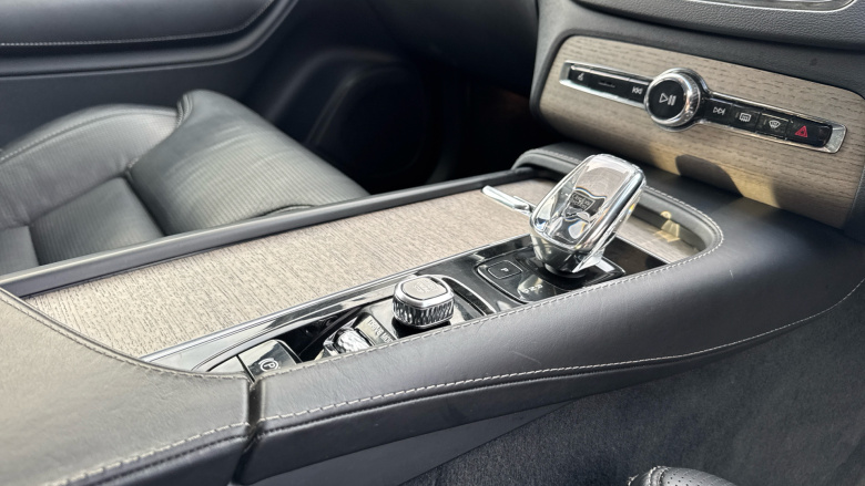 Volvo Xc90 2.0 T8 Recharge PHEV Inscription 5dr AWD Auto Estate